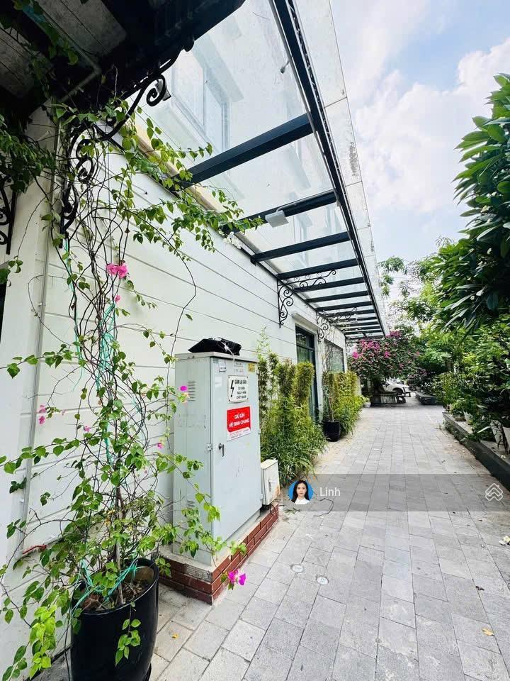Chủ hạ 3,5 tỷ  bán gấp lô góc la casta văn phú 75m2  3 mặt đường, siêu kinh doanh, nhỉnh 20 tỷ