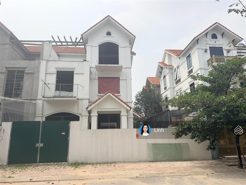 Cho thuê biệt thự phú lương 240m2, điện nước đầy đủ, trục đường 30m, giá 15tr/tháng