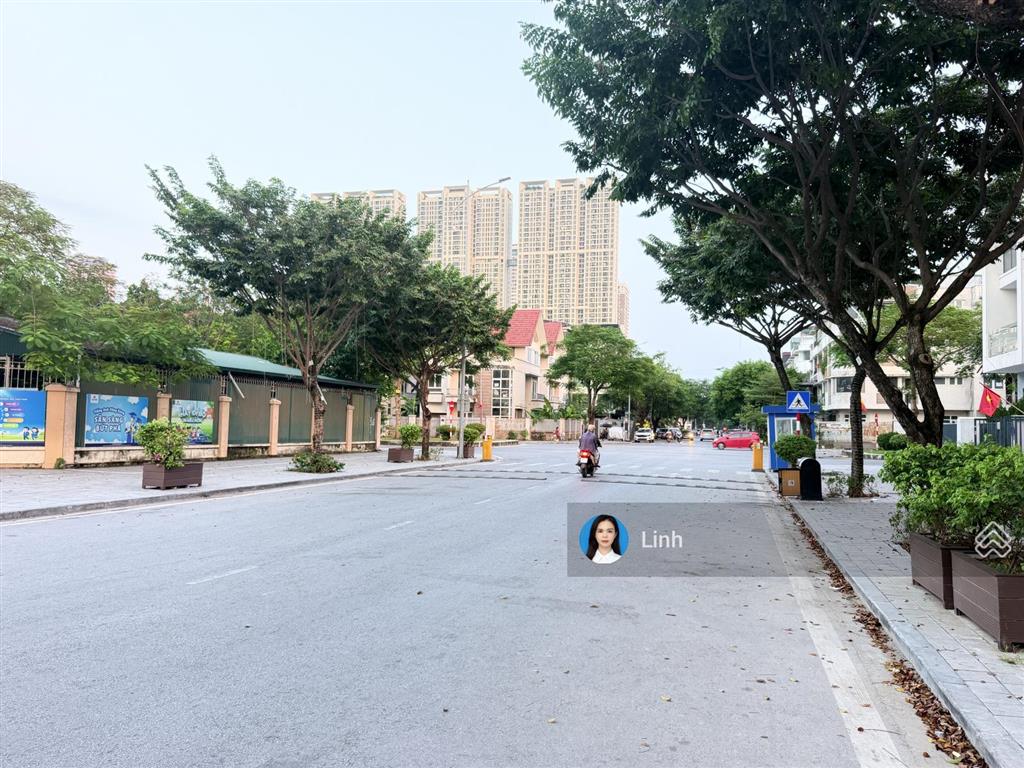 Cho thuê nhà dương nội 7 tầng thang máy nhà  gần aeon mall hà đông  đường to  giá 33tr/tháng