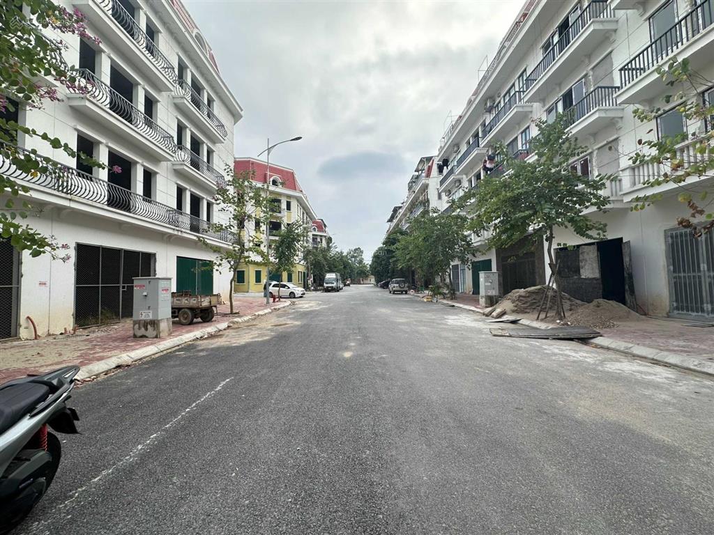 Giảm chào 3 tỷ  cần bán trong tháng liền kề phú lương, 80m2, 5 tầng, mt 5m, kinh doanh, 14,5 tỷ