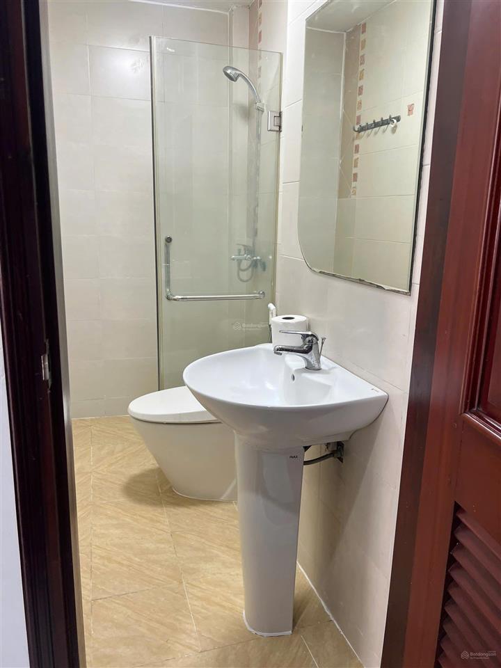 Chính chủ cho thuê nhà mặt phố giang văn minh  quận ba đình (nhà đầu hồi rất đẹp, sáng, thoáng)