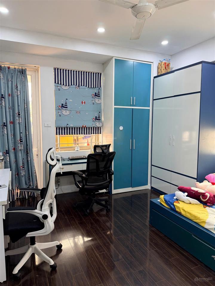 Chung cư số 6 đội nhân, căn góc 3 ngủ, 2 wc, full nội thất, tầng 7