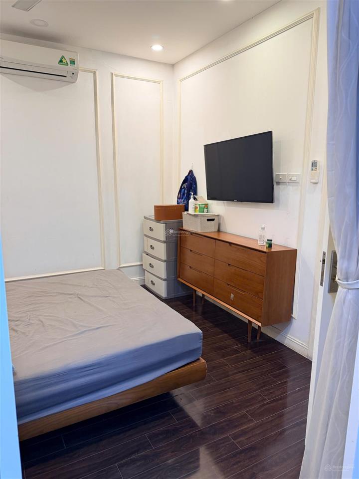 Chung cư số 6 đội nhân, căn góc 3 ngủ, 2 wc, full nội thất, tầng 7