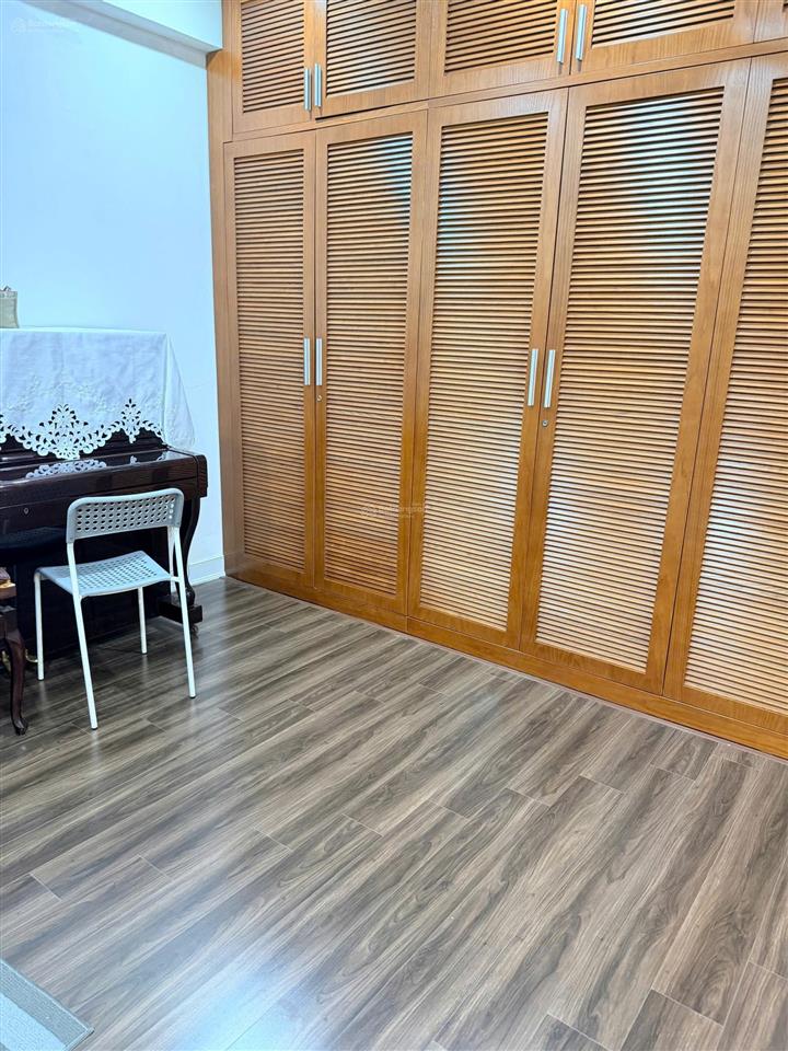 Chung cư số 6 đội nhân, căn góc 3 ngủ, 2 wc, full nội thất, tầng 7