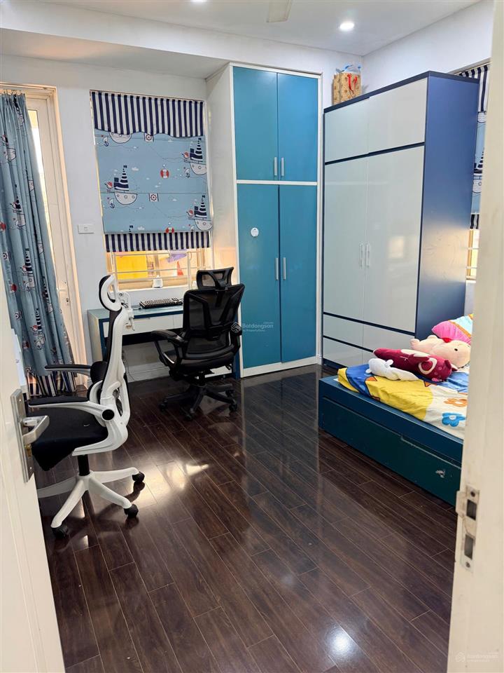 Chung cư số 6 đội nhân, căn góc 3 ngủ, 2 wc, full nội thất, tầng 7