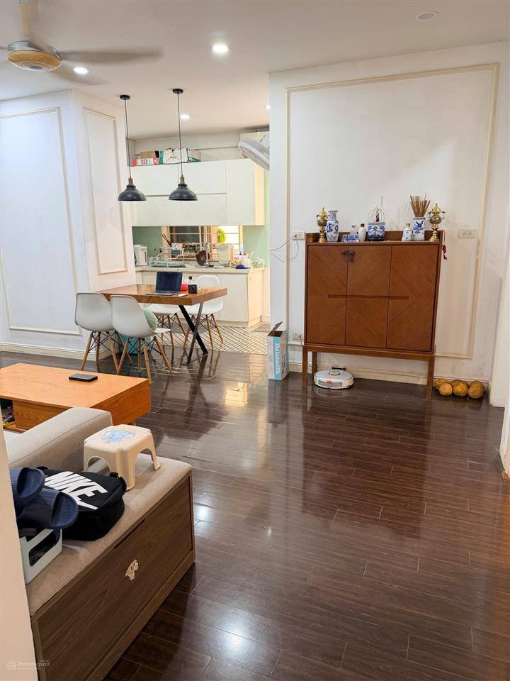 Chung cư số 6 đội nhân, căn góc 3 ngủ, 2 wc, full nội thất, tầng 7