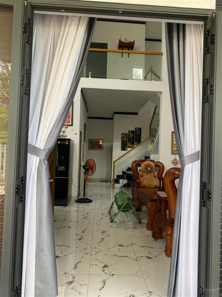 Bán nhà 119m2 lô góc 2 mặt tiền, gần ngay kcn long khánh, tp đồng nai chỉ 1,8 tỷ. kdc  cạnh nhựa.