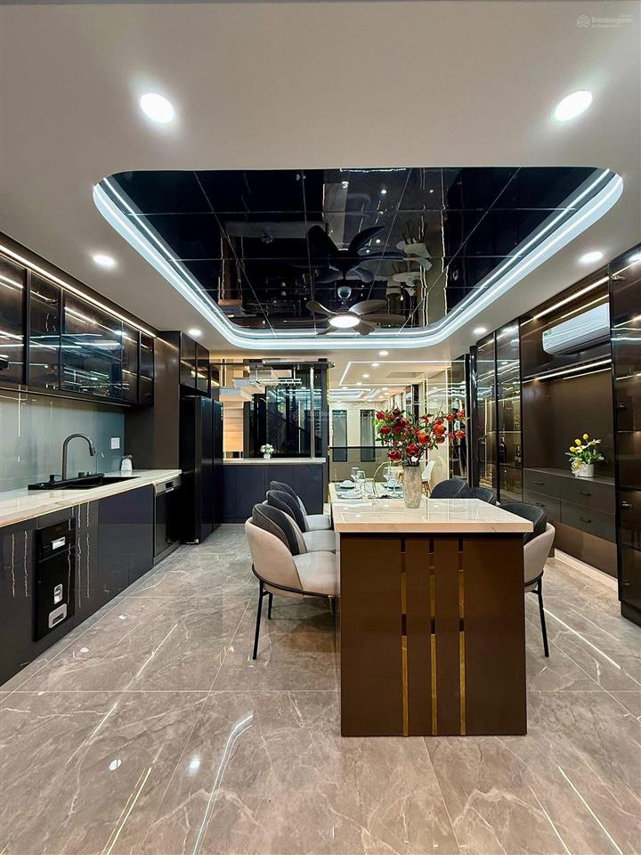 Đẳng cấp! nhà phố dương quảng hàm, phân lô, ô tô tránh, kd cực đỉnh 64m2*5t, mt 5.7m giá 18.9 tỷ