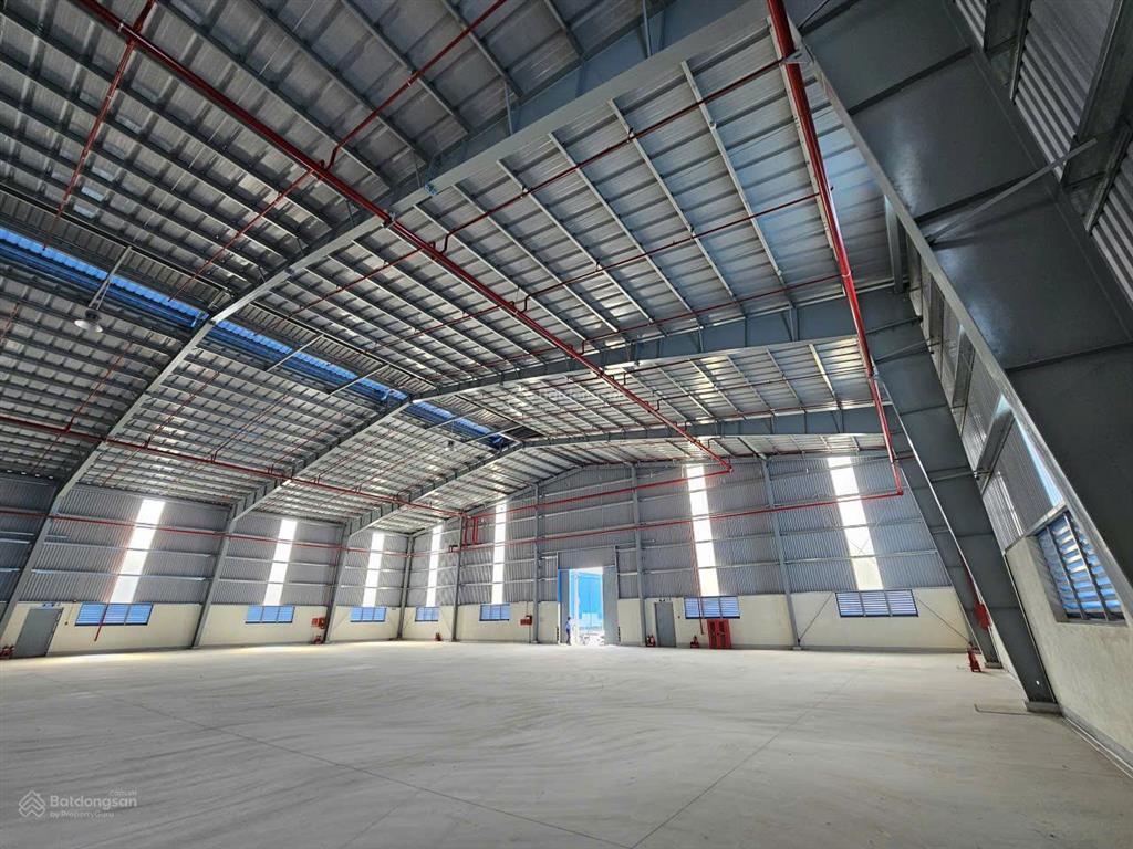 Cho thuê nhà xưởng 2200m2 kcn hoàng gia, giá chỉ 180tr/tháng