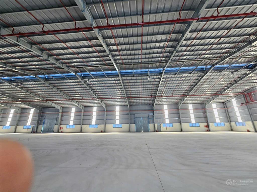 Cho thuê nhà xưởng 2200m2 kcn hoàng gia, giá chỉ 180tr/tháng