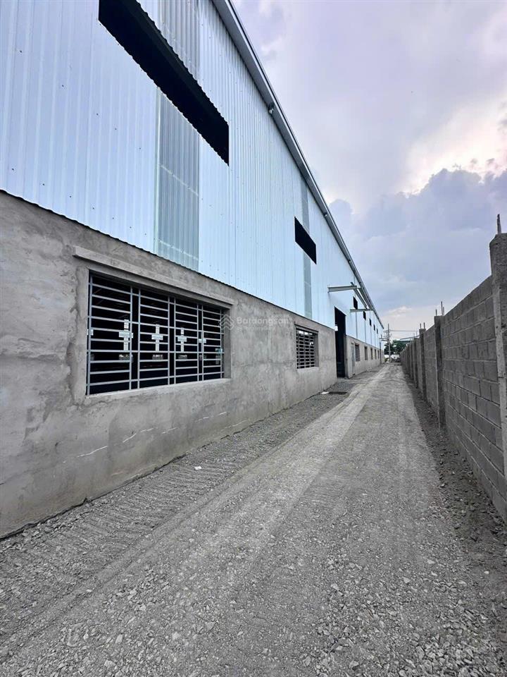 Cho thuê kho xưởng 2.400m2 đường số 2 kcn tân tạo, bình tân giá 123ngh/m2