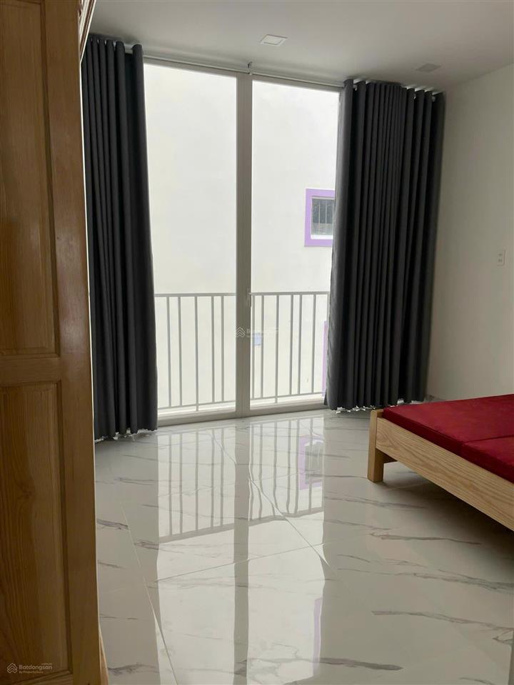 Cần bán đất kèm nhà 3 tầng (còn mới) khu phố tây cách biển 2 phút đi bộ, hẻm cách đường lớn 1 nhà