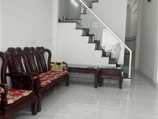 Cho thuê nhà nguyên căn 3 tầng hẻm cuối đường hùng vương, khu phố tây, cách biển 2 phút đi bộ