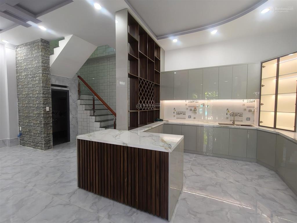 Nhà phố đẹp 4pn ngang7m*dài10m sát chợ hiệp bình thủ đức  hẻm xe tải  giá 8.9 tỷ