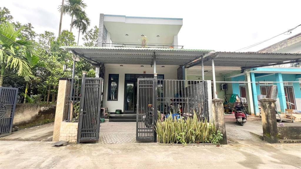 Chủ gửi bán nhà 2 tầng 2 mt đường 6m  ngay cạnh chợ phong nam cách ql1a 500m, gần trường giá tốt