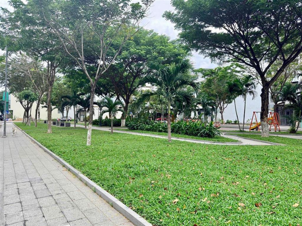 Cần bán lô đất đường b3 vcn phước long 1 đối diện công viên