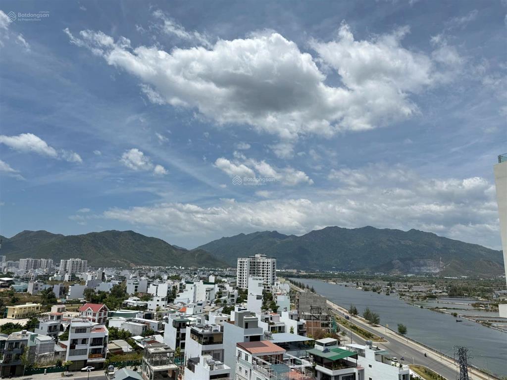 Căn hộ ct1 riverside luxury 2pn view xéo sông