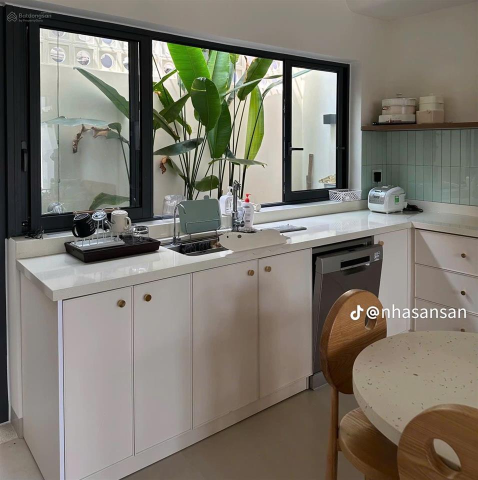 Bán nhà tặng đất thủy nguyên chỉ hơn 1 tỷ nhà mới 3 tầng, bìa+gpxd, đường 6m ô tô vào nhà