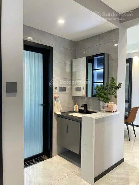 Bán nhà tặng đất thủy nguyên chỉ hơn 1 tỷ nhà mới 3 tầng, bìa+gpxd, đường 6m ô tô vào nhà