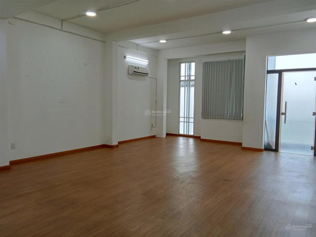 Cho thuê văn phòng 50m2 trung tâm gò vấp  mặt tiền phạm văn chiêu giá tốt