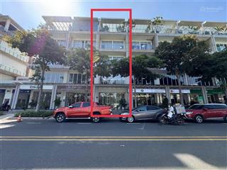 Cho thuê nhà phố sala, q2, hoàn thiện có thang máy, máy lạnh, 520m2, 1 hầm 5 tầng nổi, 120tr/tháng