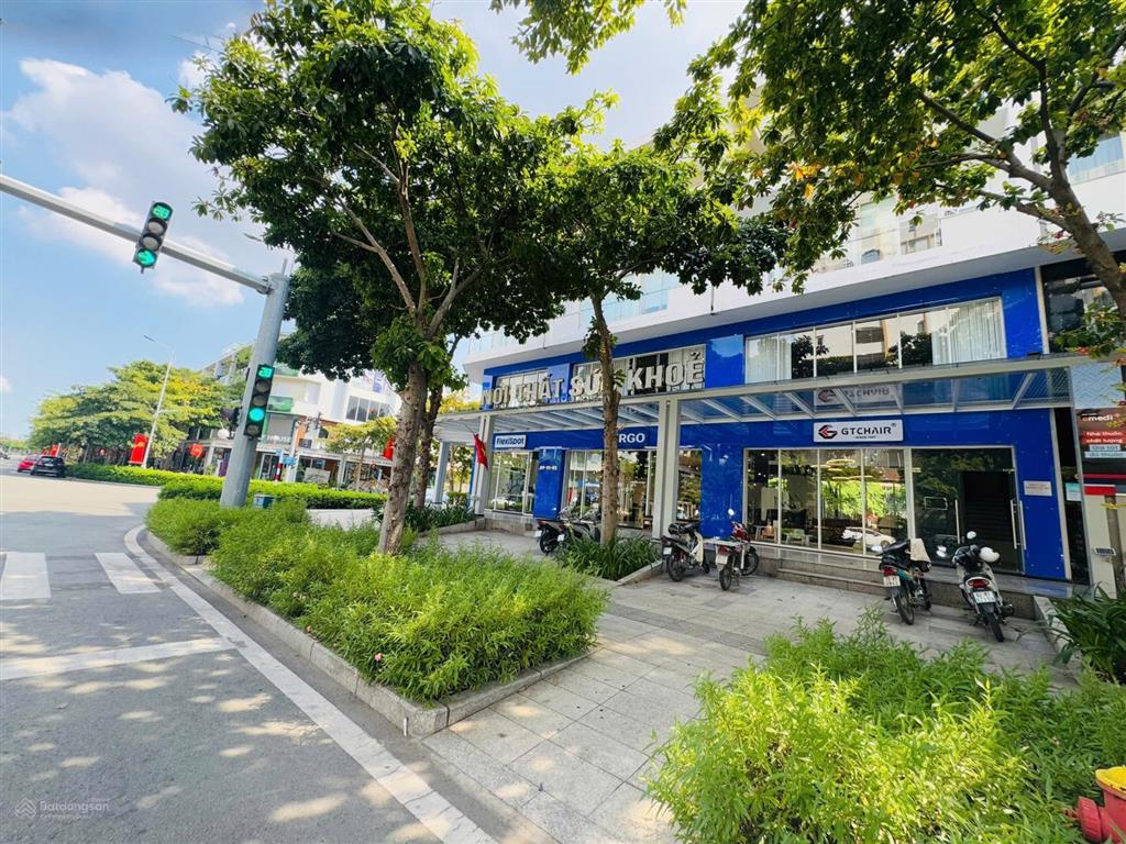 Cho thuê building lớn hiếm có mặt tiền nguyễn cơ thạch, sala, gần 1.400m2, 1 hầm 5 tầng nổi