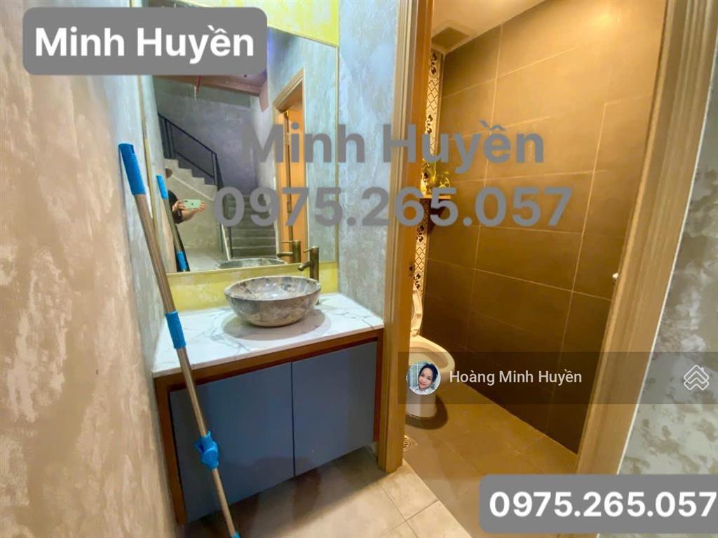 Shop sala, giá siêu tốt chỉ 90 tr/tháng, hoàn thiện đẹp, trần cao, kế sảnh 3 tầng, 232.6m2 vào liền