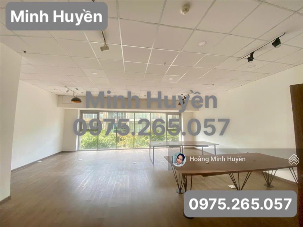 Shop sala, giá siêu tốt chỉ 90 tr/tháng, hoàn thiện đẹp, trần cao, kế sảnh 3 tầng, 232.6m2 vào liền