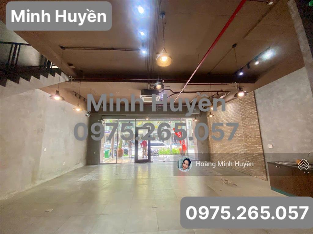 Shop sala, giá siêu tốt chỉ 90 tr/tháng, hoàn thiện đẹp, trần cao, kế sảnh 3 tầng, 232.6m2 vào liền