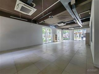 Tòa nhà sala, căn góc 3 mặt tiền gần 1000m2, 1 hầm 5 tầng nổi, mặt tiền 12m, hoàn thiện, vào liền