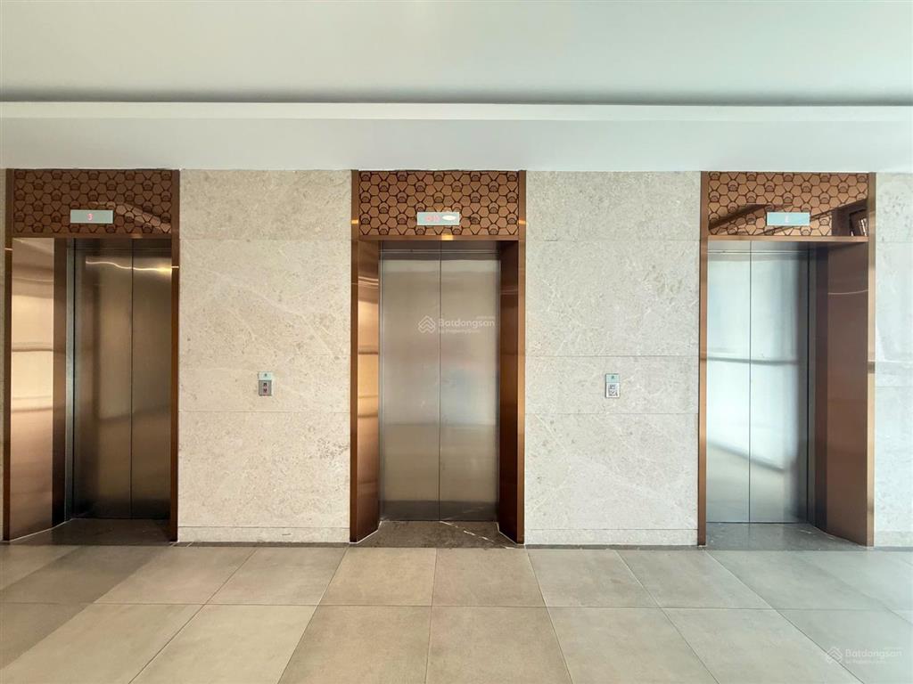 Bán nhanh shop sala, 3 tầng,232.6m2, 56 tỉ 9, cách công viên 20m siêu đẹp, sẵn dòng tiền 90tr/tháng