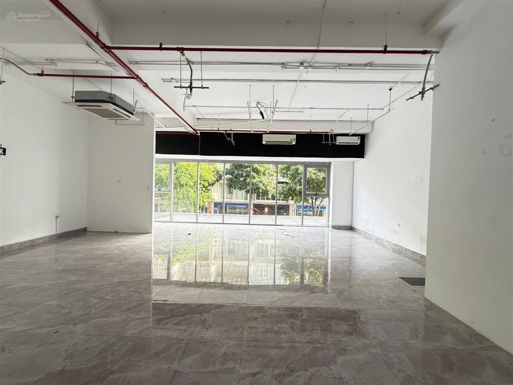Bán nhanh shop sala, 3 tầng,232.6m2, 56 tỉ 9, cách công viên 20m siêu đẹp, sẵn dòng tiền 90tr/tháng