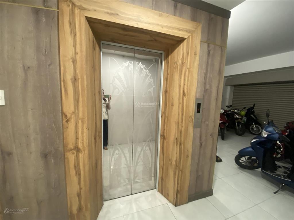 Cho thuê nhà phố 1 hầm 5 tầng nổi, 480m2, hoàn thiện cao cấp tại sala đại quang minh, 120tr/tháng