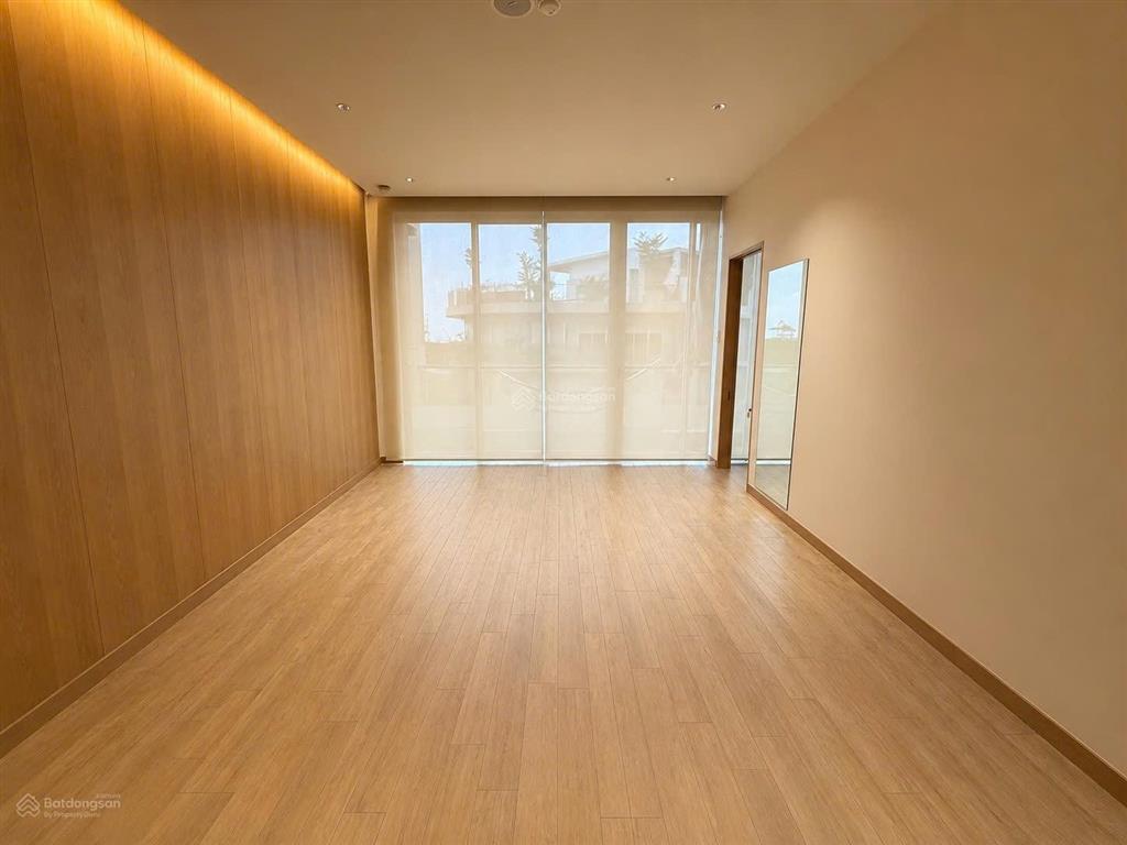 Cho thuê nhà phố 1 hầm 5 tầng nổi, 480m2, hoàn thiện cao cấp tại sala đại quang minh, 120tr/tháng