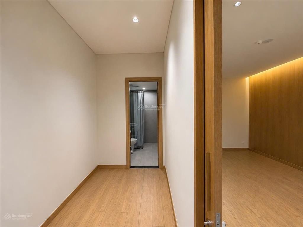 Cho thuê nhà phố 1 hầm 5 tầng nổi, 480m2, hoàn thiện cao cấp tại sala đại quang minh, 120tr/tháng
