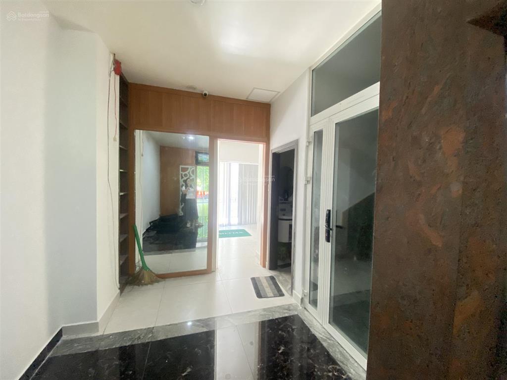 Văn phòng full nội thất tại sala, vào liền, 85m2, chỉ 29tr/tháng, đã gồm pql và nước, free xe