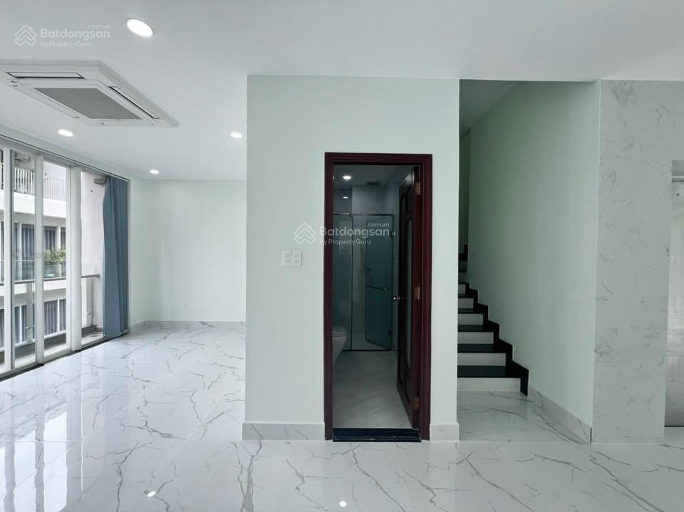 Share lại văn phòng tầng 3, sari town, sala, 85m2, chỉ 25tr/tháng (đã gồm pql và nước), xuất đc vat