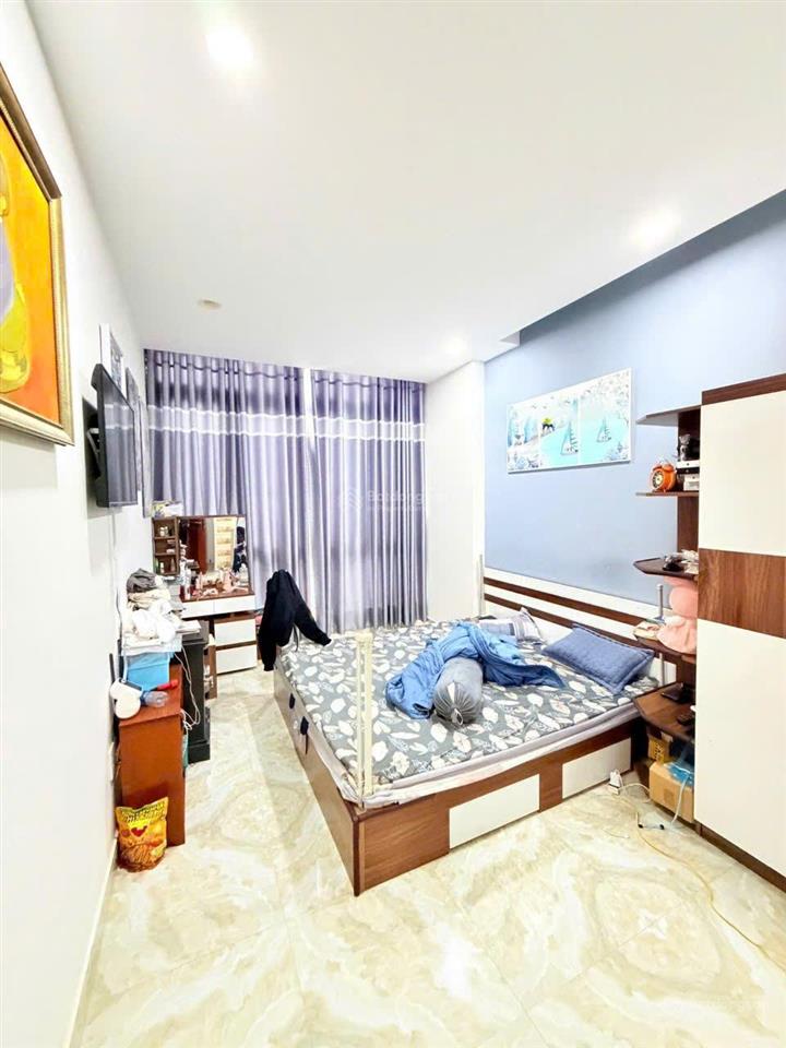 Bán nhà 4.7m x 11m hẽm 8m,5 tầng,4pn, p thờ, sân thượng , chỉ 5 tỷ350. gần cầu an lộc ,shr 50,6m2