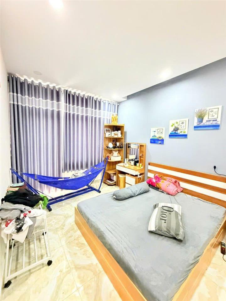 Bán nhà 4.7m x 11m hẽm 8m,5 tầng,4pn, p thờ, sân thượng , chỉ 5 tỷ350. gần cầu an lộc ,shr 50,6m2