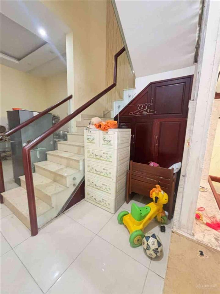Nhà 2 tầng, xe hơi đậu trong nhà,trung tâm hiệp bình phước thủ đức, 1 trục ra ql13 4x20m=80m2. 7tỷ3