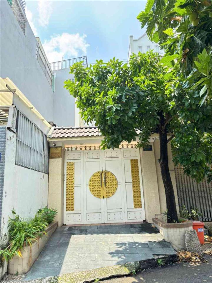 Nhà 2 tầng, xe hơi đậu trong nhà,trung tâm hiệp bình phước thủ đức, 1 trục ra ql13 4x20m=80m2. 7tỷ3