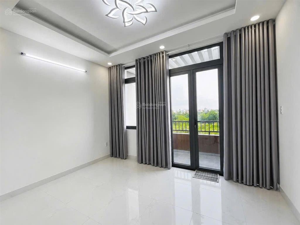 Cần bán nhà 1 trệt 2 lầu hẻm ô tô đường long thuận, phường long phước, hồ chí minh