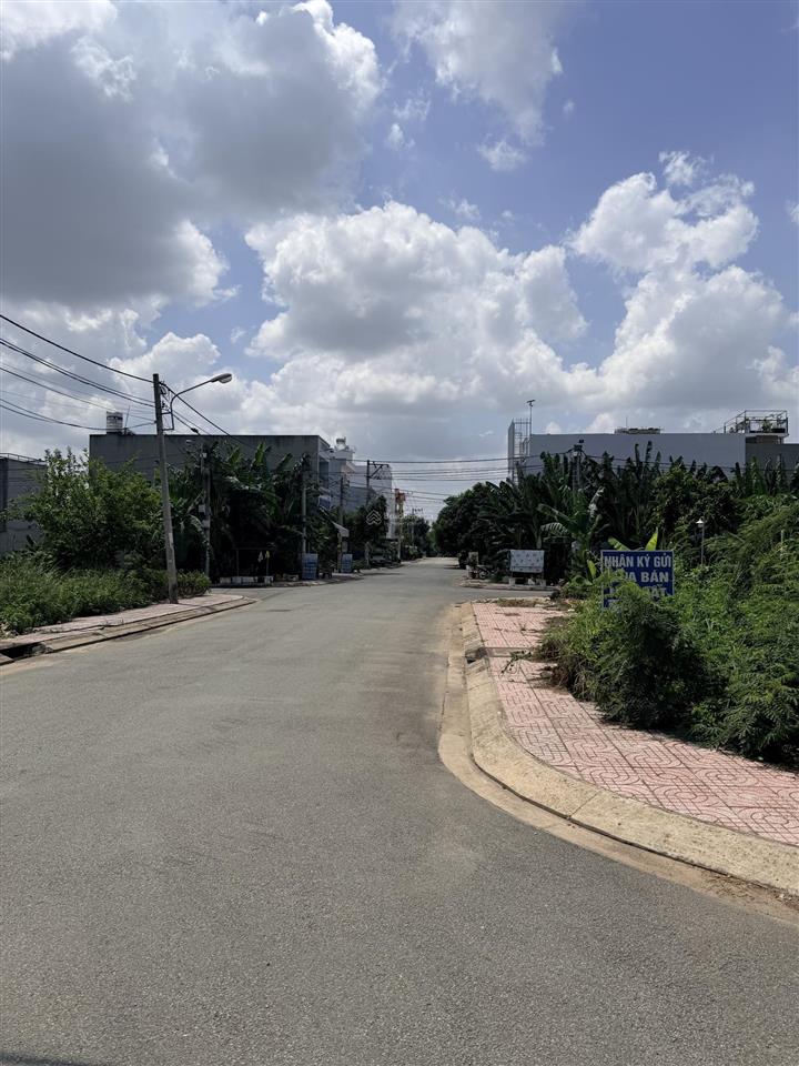 Cần bán nhà 1 trệt 2 lầu dự án đặng gia phát đường 284 long thuận, phường long phước, hồ chí minh.