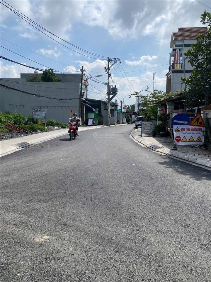 Cần bán đất mặt tiền đường số 8, phường long phước, thành phố hồ chí minh.