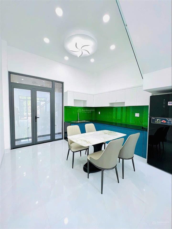Cần bán nhà mới xây tại hẻm 47 đường trường lưu, phường long trường, tp hồ chí minh