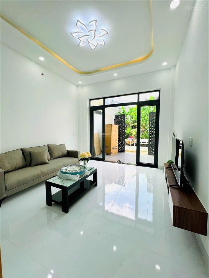 Cần bán nhà mới xây tại hẻm 47 đường trường lưu, phường long trường, tp hồ chí minh