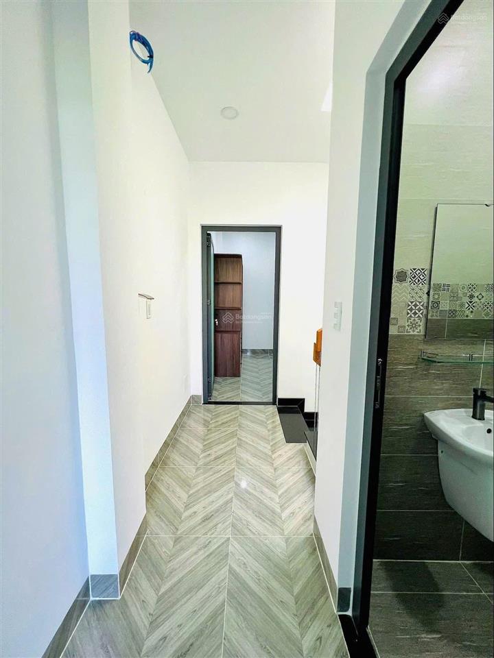 Cần bán nhà mới xây tại hẻm 47 đường trường lưu, phường long trường, tp hồ chí minh
