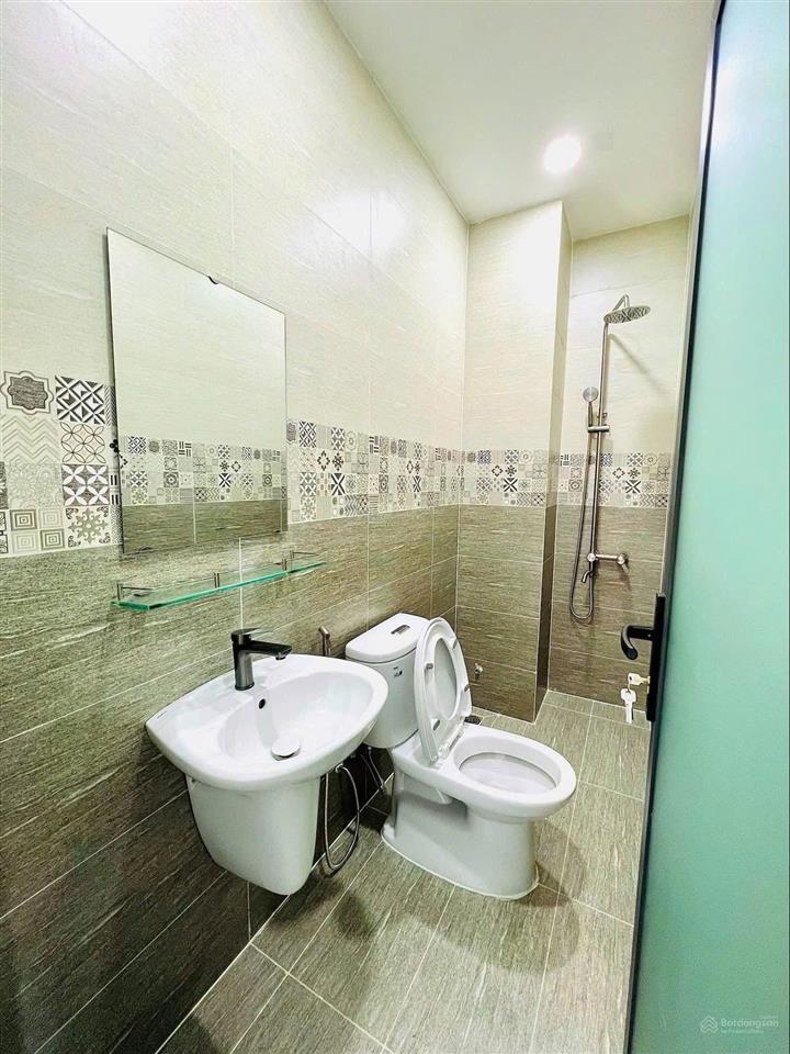 Cần bán nhà mới xây tại hẻm 47 đường trường lưu, phường long trường, tp hồ chí minh