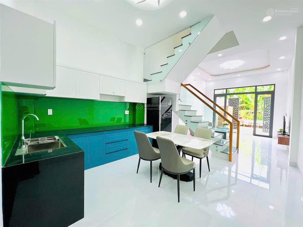 Cần bán nhà mới xây tại hẻm 47 đường trường lưu, phường long trường, tp hồ chí minh