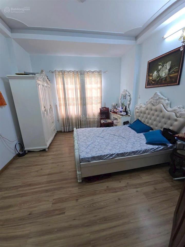 Nhà tân quý 4.4x12m 1 lầu 2 phòng ngủ giá 4.9 tỷ